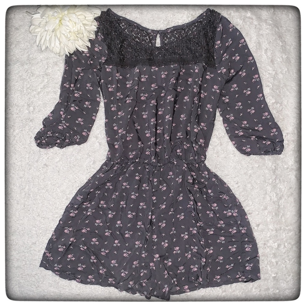 New A&F pretty romper